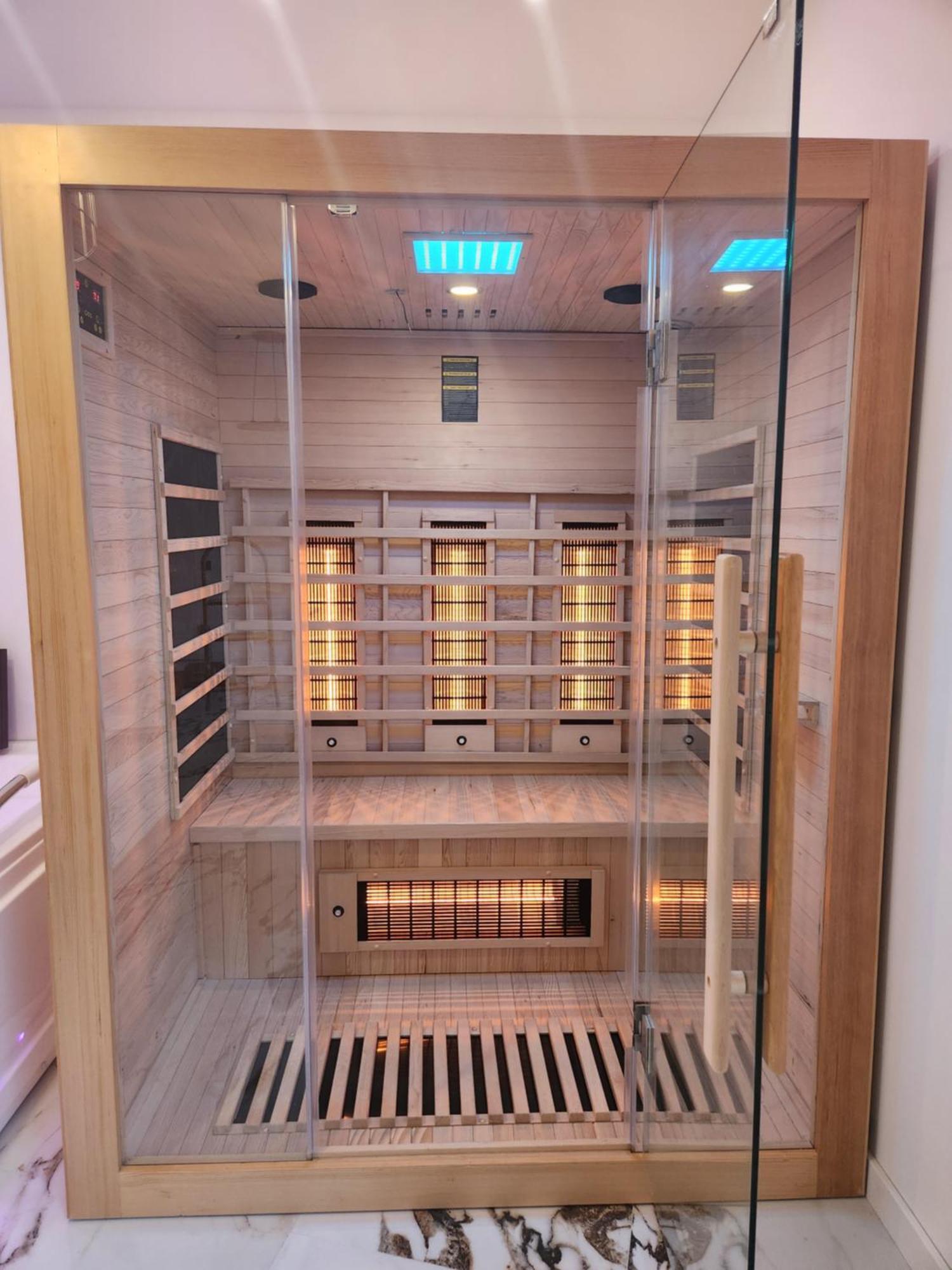 New In Gdansk! Red Room In The Heart Of Gdansk - Bdsm - With A Luxury Jacuzzi And Access To A Sauna Extérieur photo